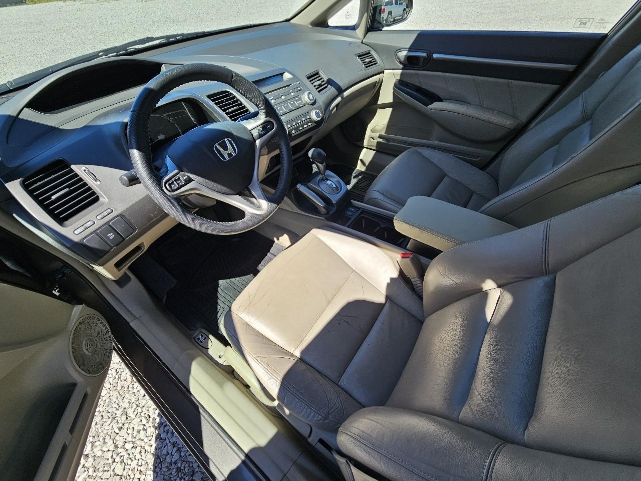 Honda Civic EX-L Sedan 5-Speed AT 2010