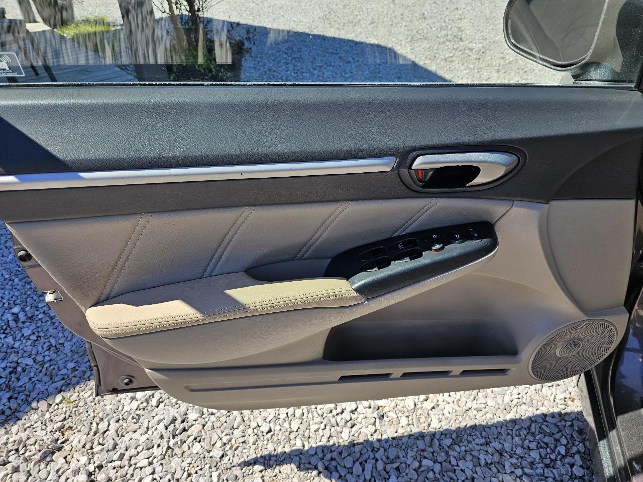 Honda Civic EX-L Sedan 5-Speed AT 2010