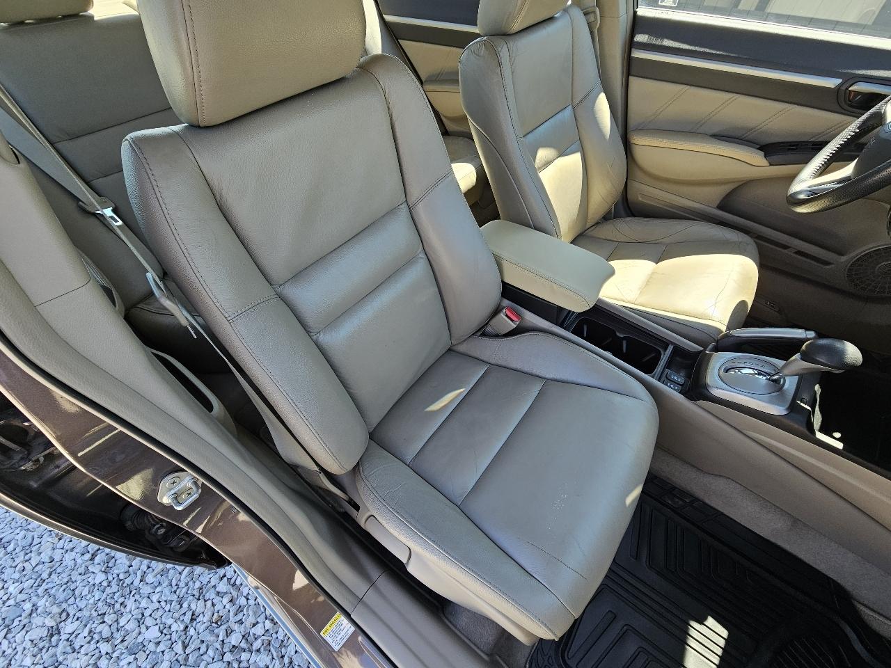 Honda Civic EX-L Sedan 5-Speed AT 2010