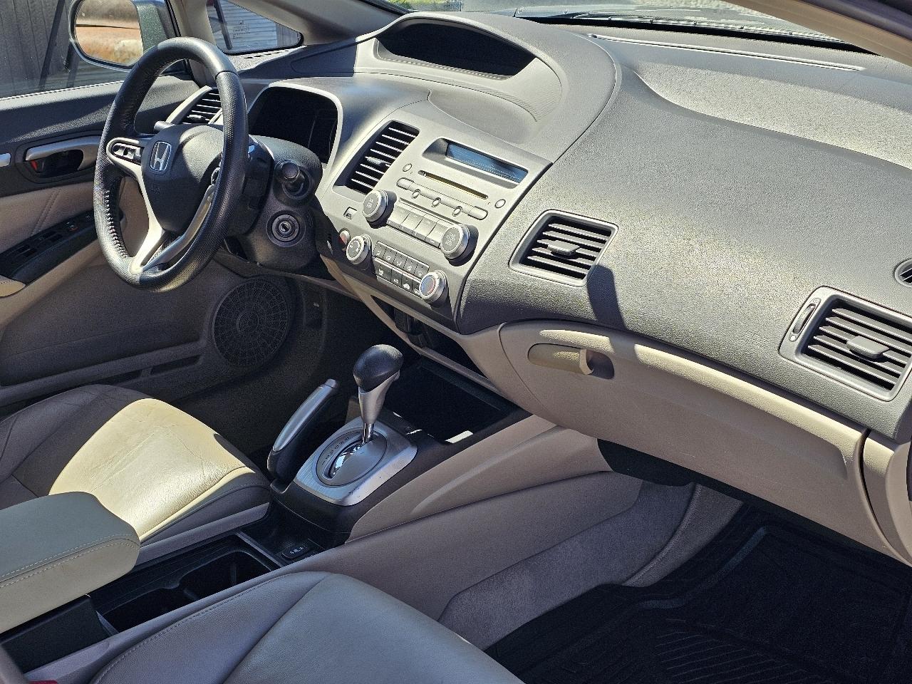 Honda Civic EX-L Sedan 5-Speed AT 2010