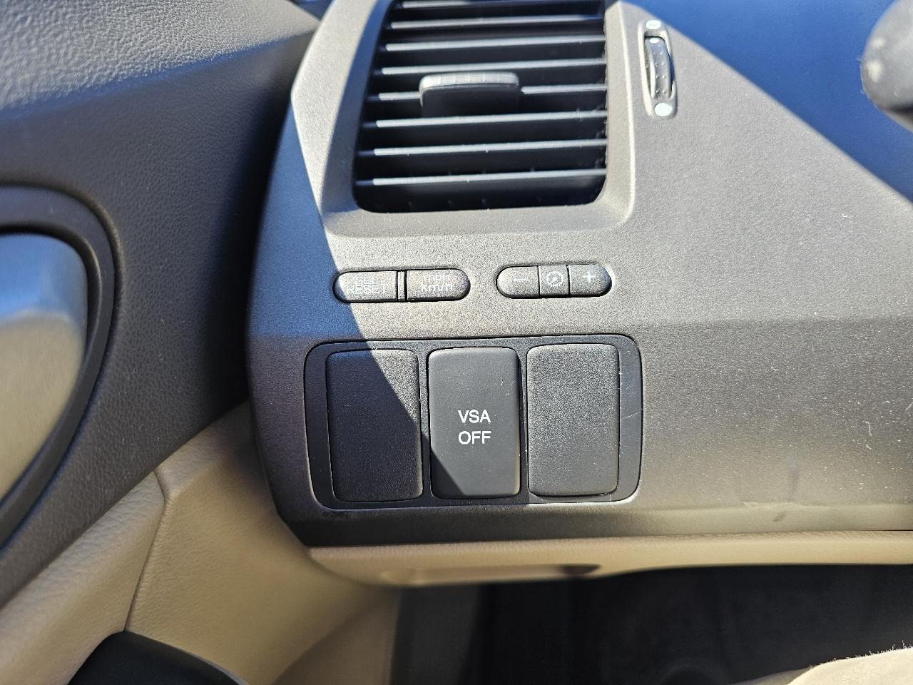 Honda Civic EX-L Sedan 5-Speed AT 2010