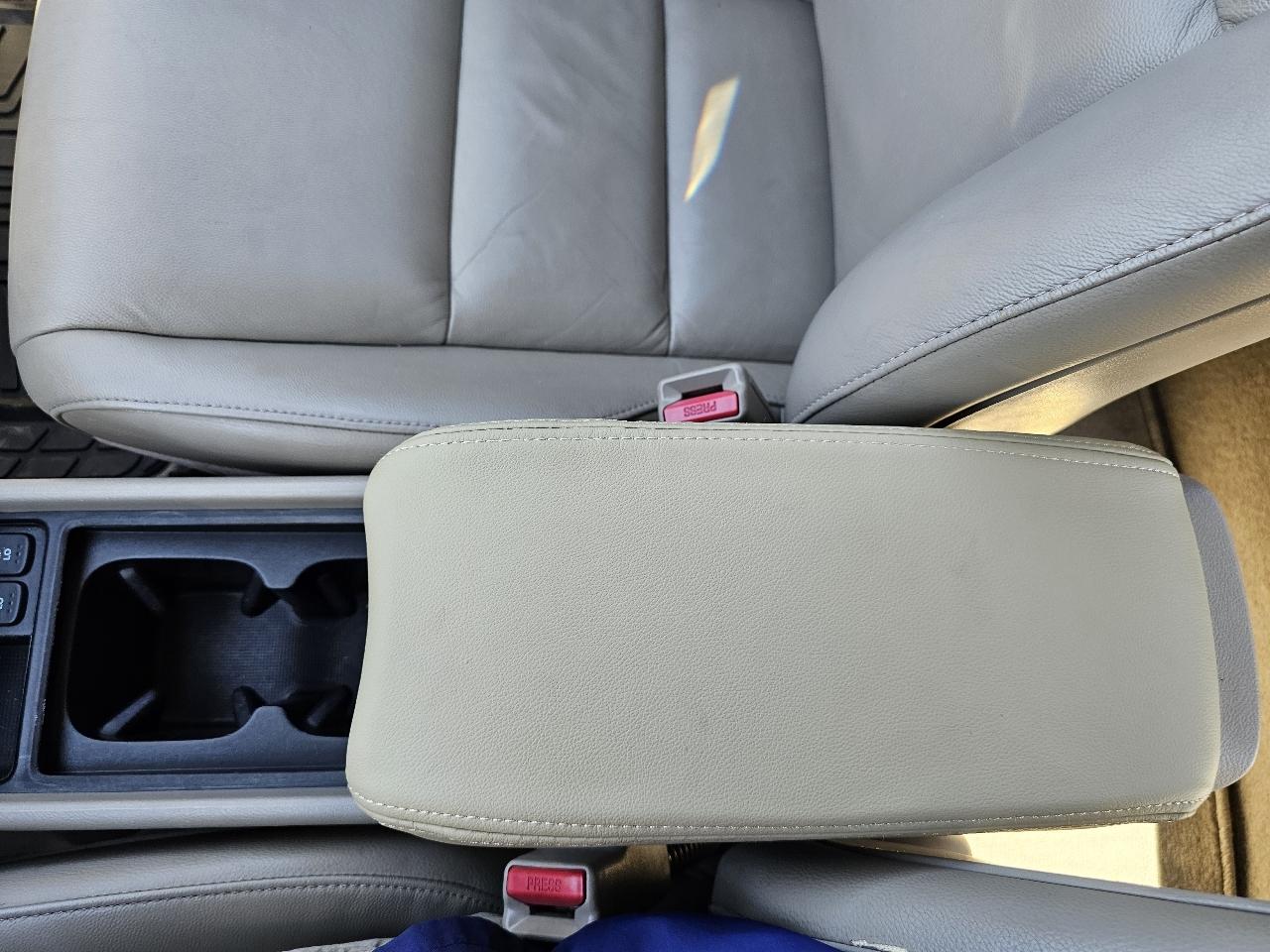 Honda Civic EX-L Sedan 5-Speed AT 2010