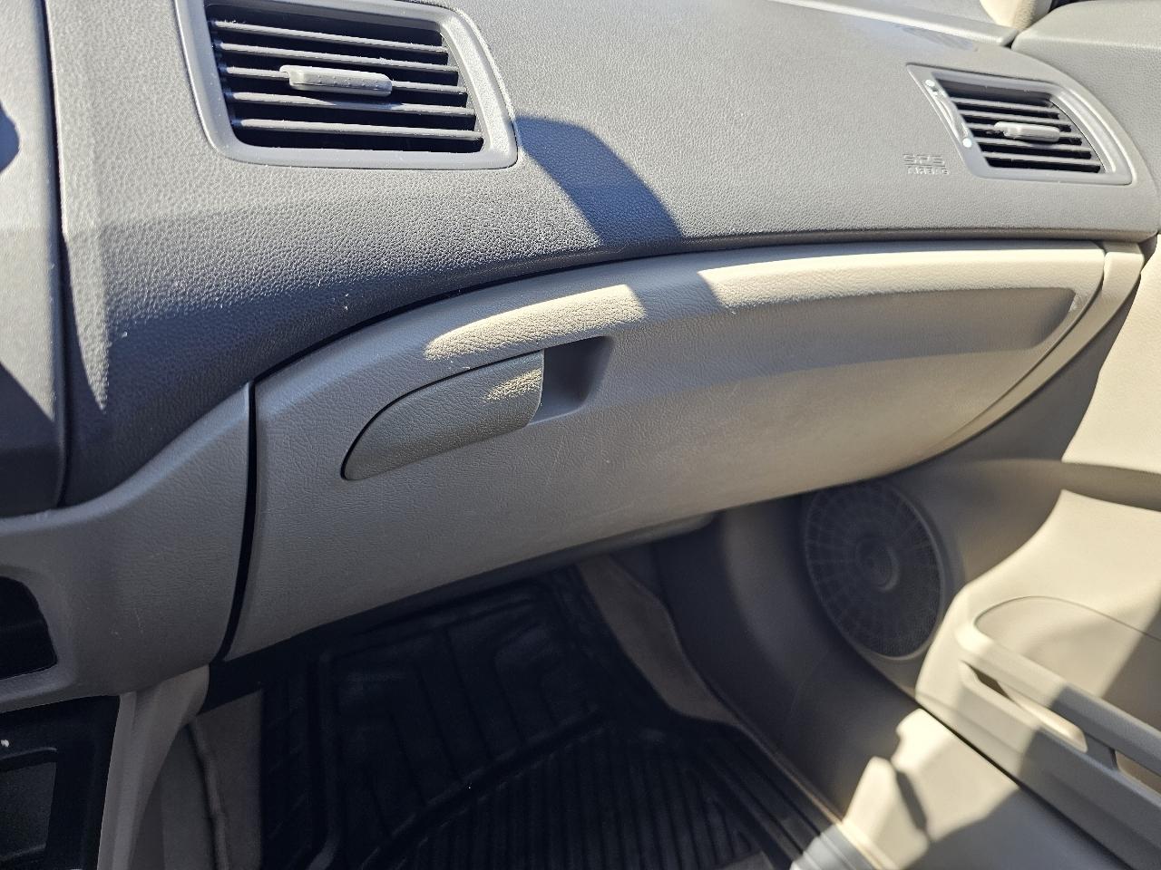 Honda Civic EX-L Sedan 5-Speed AT 2010