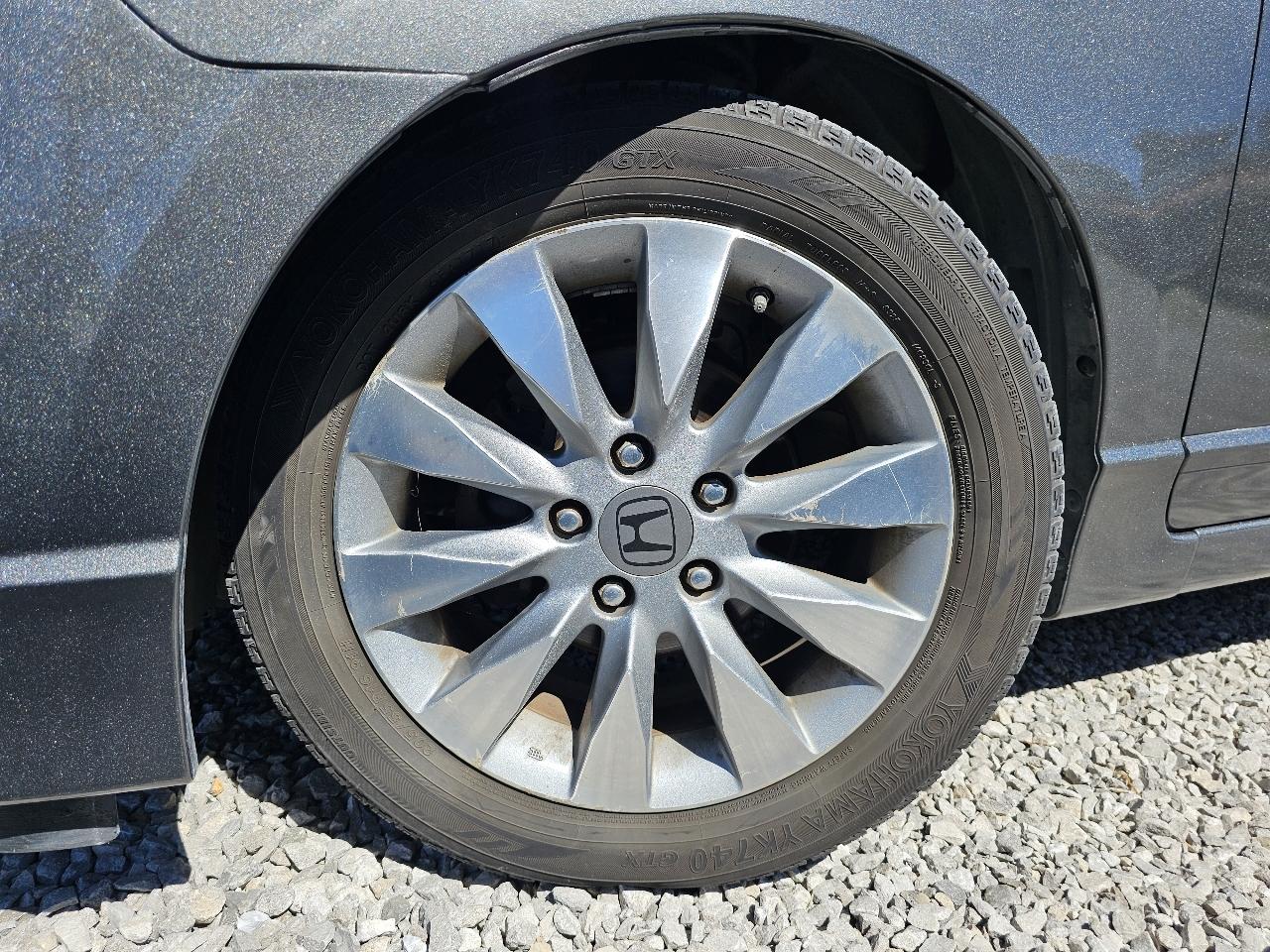 Honda Civic EX-L Sedan 5-Speed AT 2010