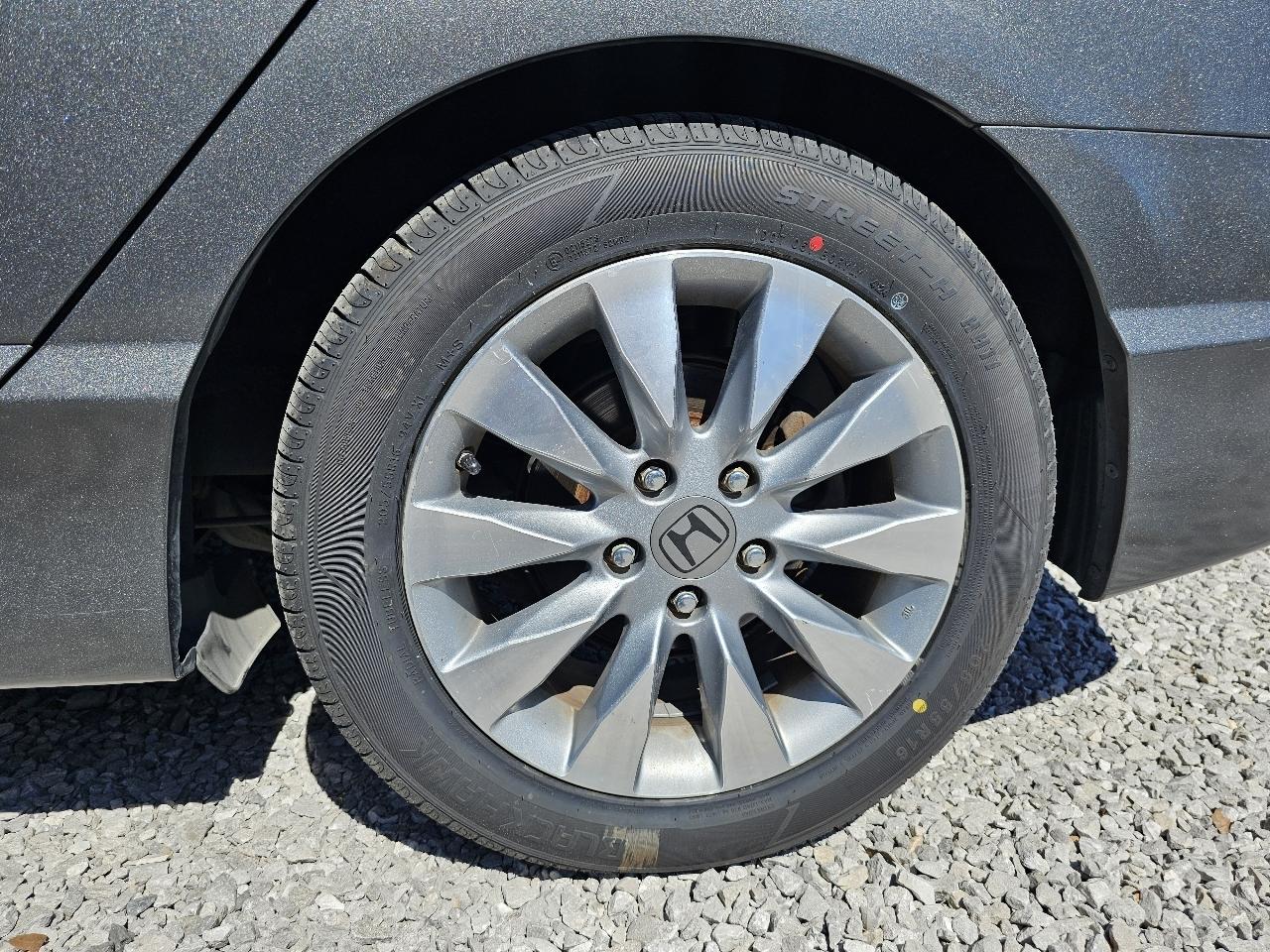 Honda Civic EX-L Sedan 5-Speed AT 2010