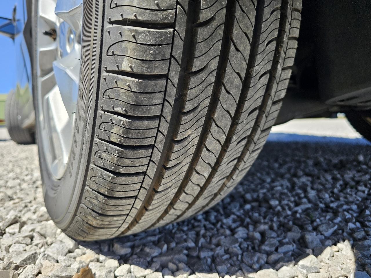 Honda Civic EX-L Sedan 5-Speed AT 2010