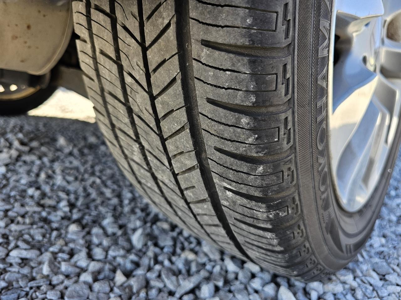 Honda Civic EX-L Sedan 5-Speed AT 2010