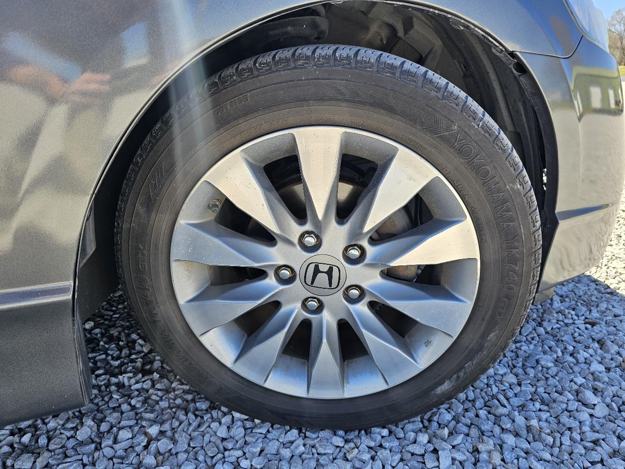 Honda Civic EX-L Sedan 5-Speed AT 2010