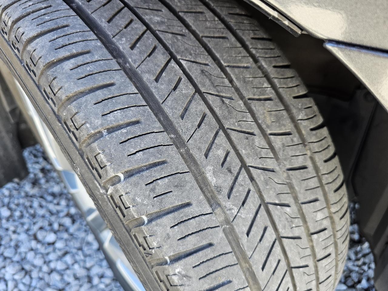 Honda Civic EX-L Sedan 5-Speed AT 2010