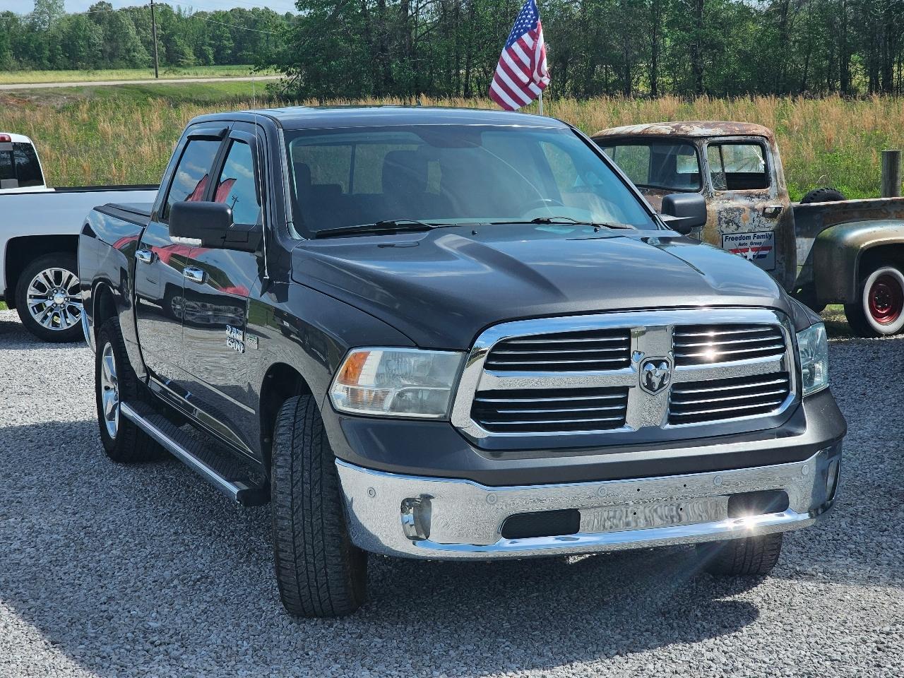 RAM 1500 Big Horn Crew Cab 4WD 2016