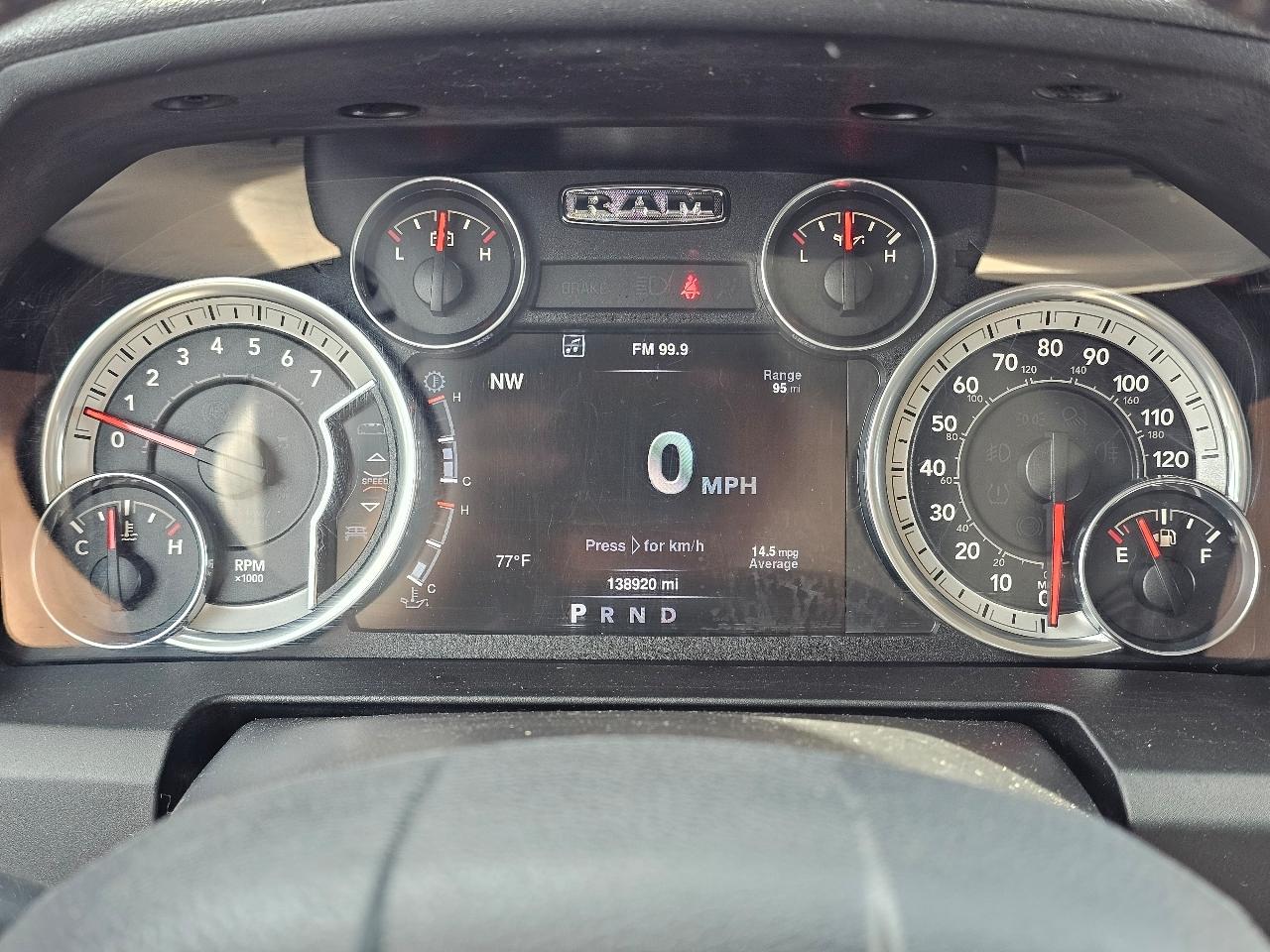 RAM 1500 Big Horn Crew Cab 4WD 2016