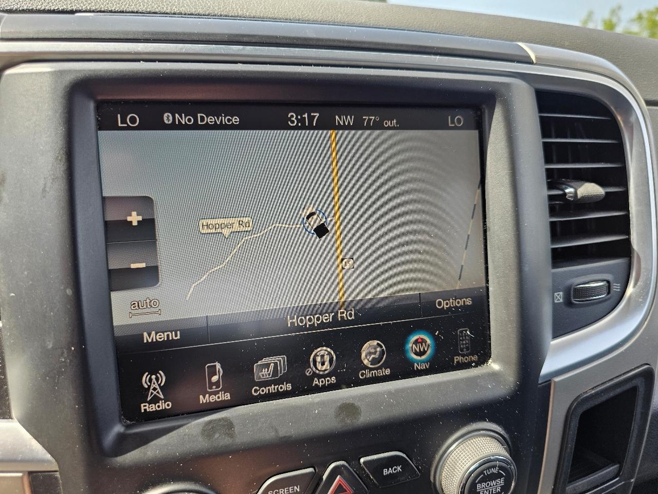 RAM 1500 Big Horn Crew Cab 4WD 2016