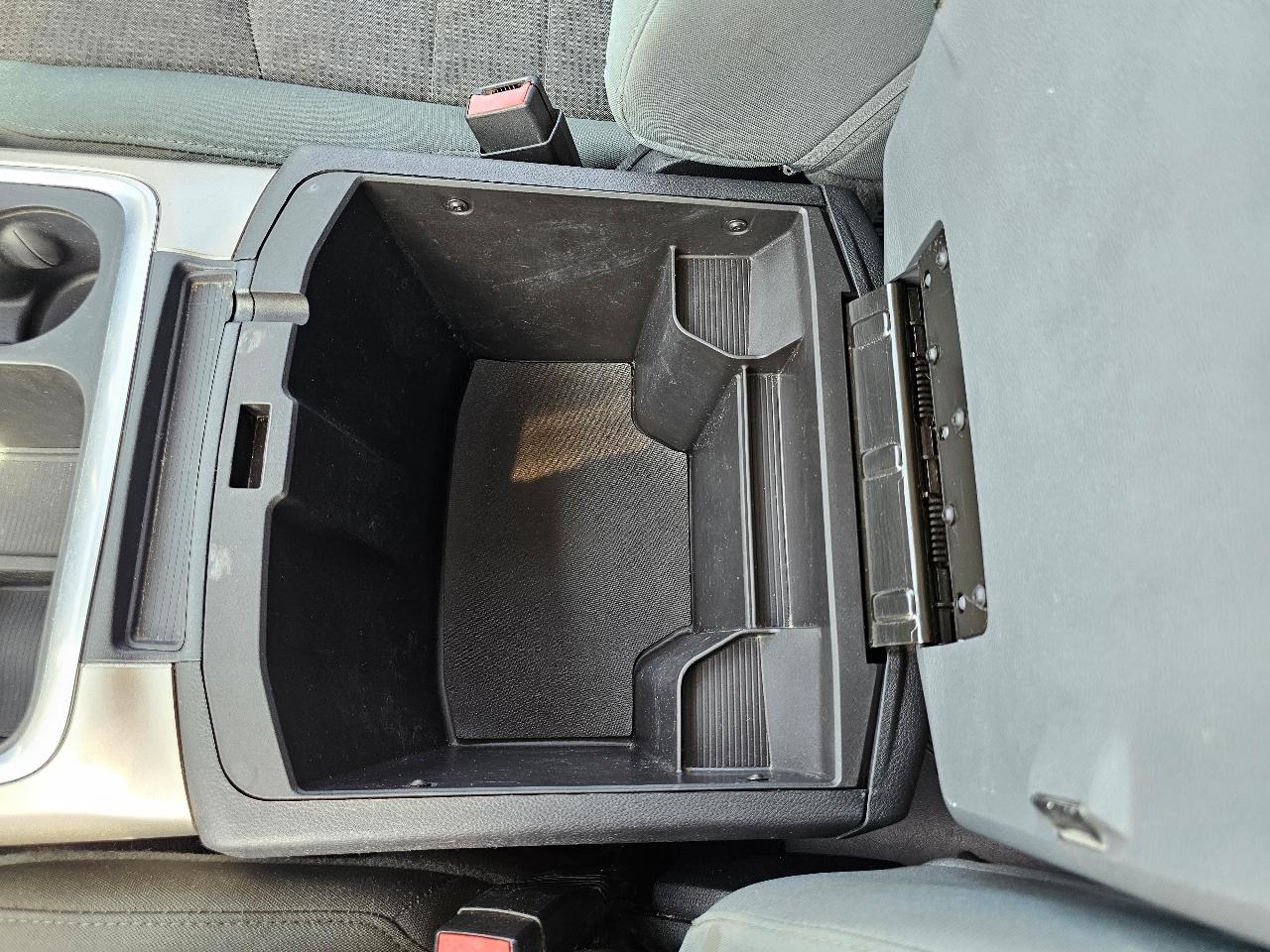 RAM 1500 Big Horn Crew Cab 4WD 2016