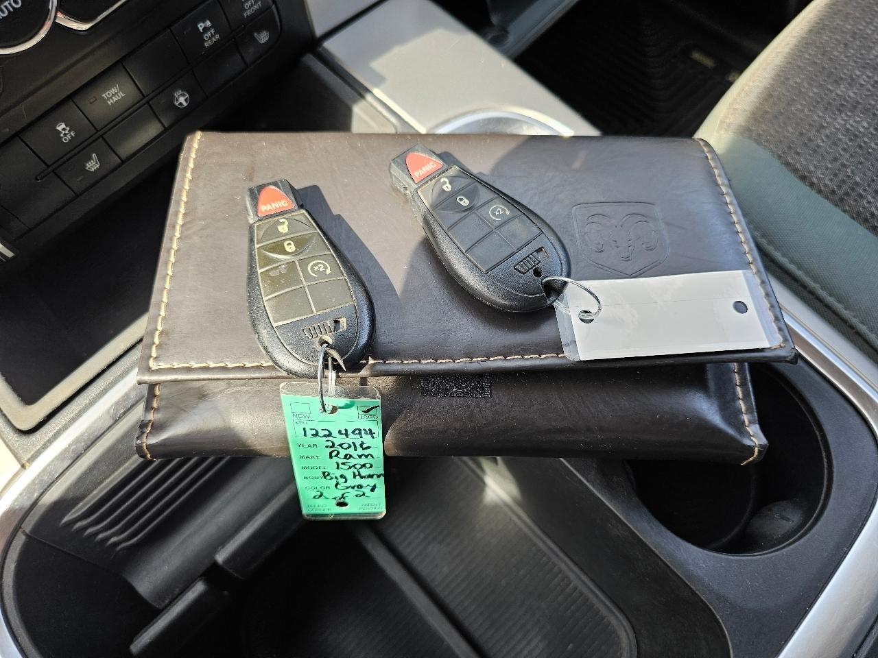 RAM 1500 Big Horn Crew Cab 4WD 2016