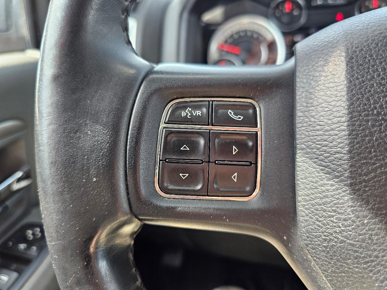 RAM 1500 Big Horn Crew Cab 4WD 2016