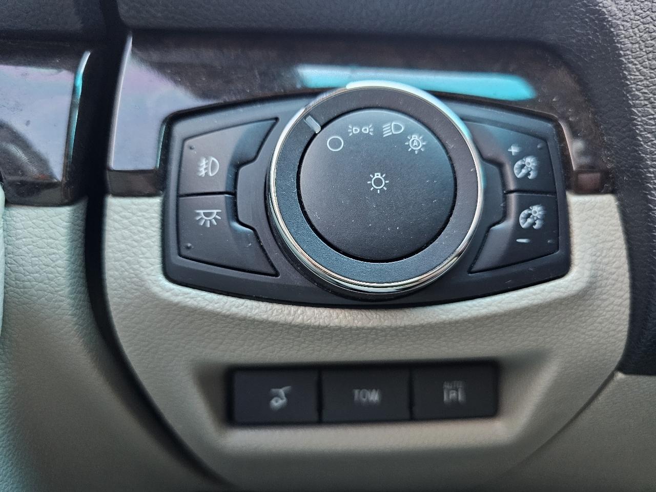 Ford Explorer Limited FWD 2015