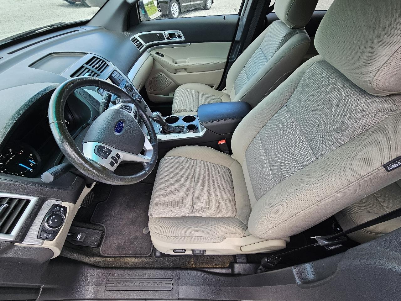 Ford Explorer XLT FWD 2014
