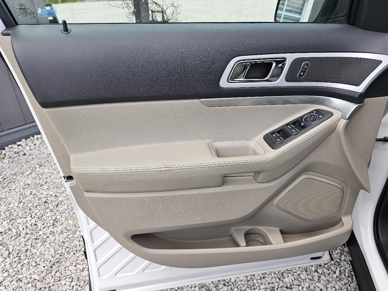 Ford Explorer XLT FWD 2014