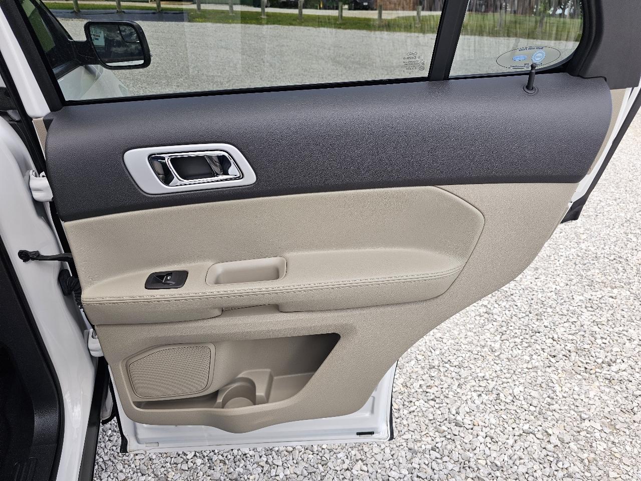 Ford Explorer XLT FWD 2014