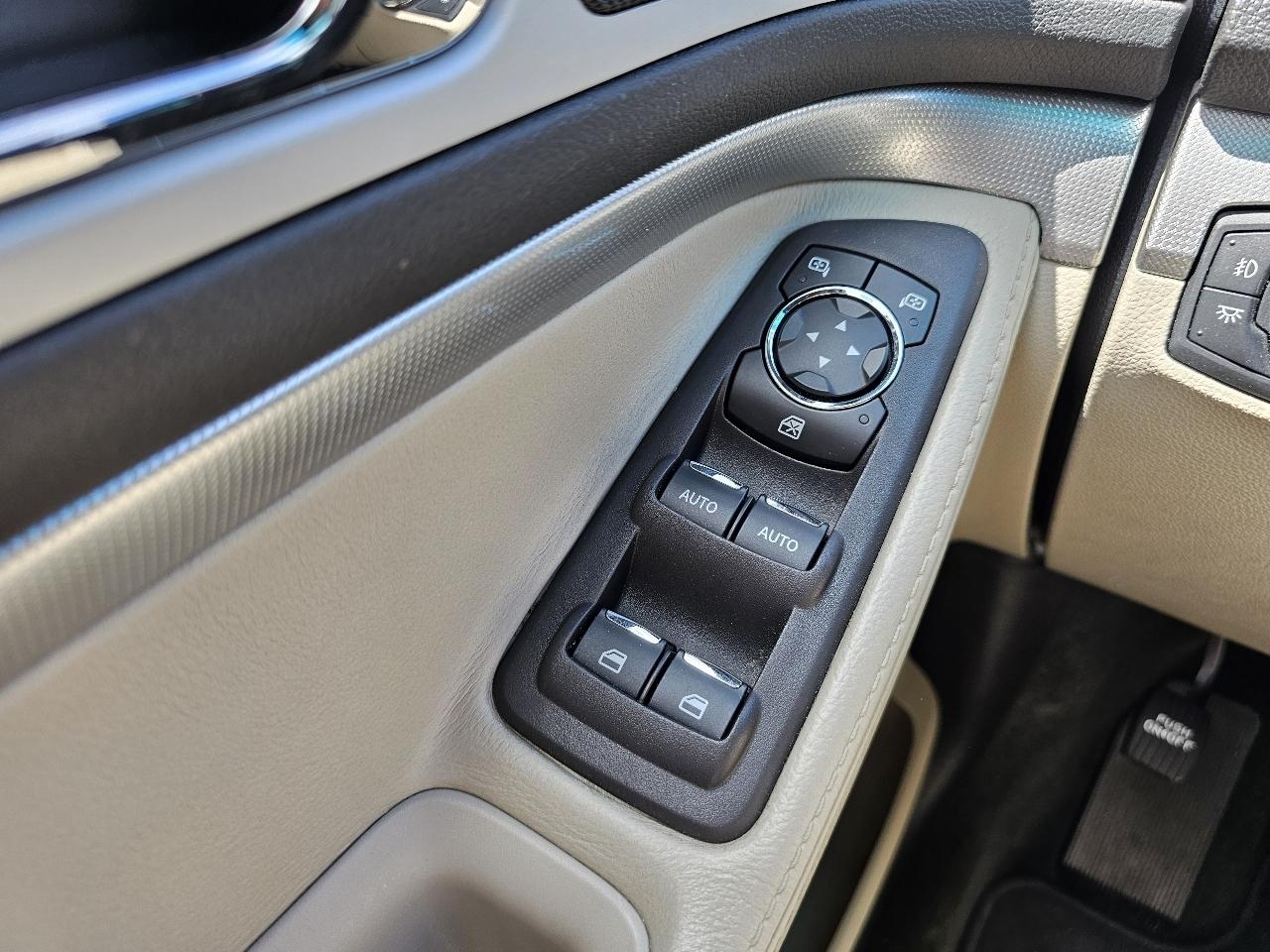 Ford Explorer XLT FWD 2014
