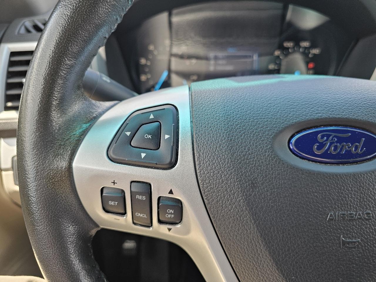 Ford Explorer XLT FWD 2014