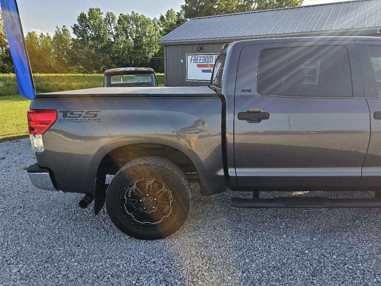 Toyota Tundra SR5 4.6L V8 CrewMax 2WD 2013