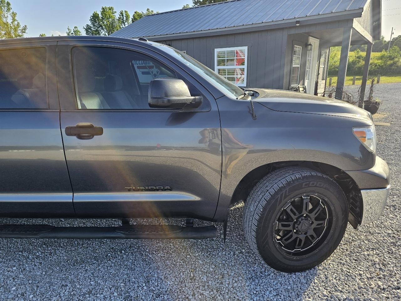 Toyota Tundra SR5 4.6L V8 CrewMax 2WD 2013