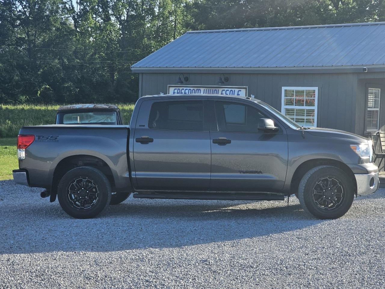 Toyota Tundra SR5 4.6L V8 CrewMax 2WD 2013