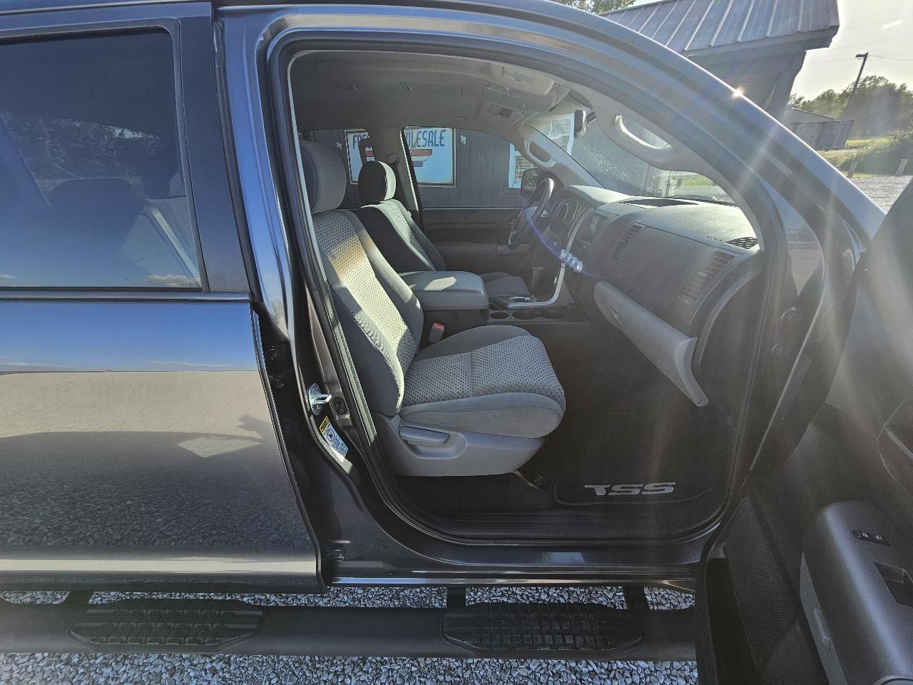 Toyota Tundra SR5 4.6L V8 CrewMax 2WD 2013