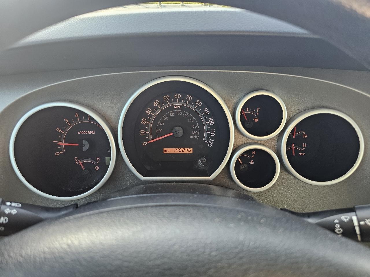Toyota Tundra SR5 4.6L V8 CrewMax 2WD 2013