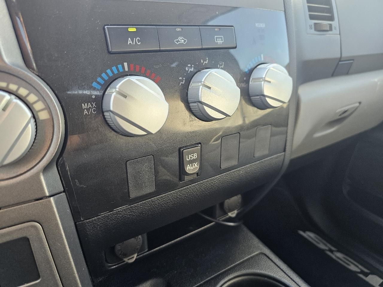 Toyota Tundra SR5 4.6L V8 CrewMax 2WD 2013