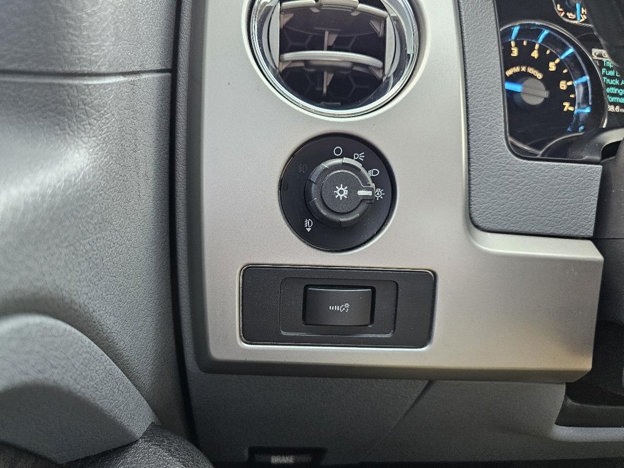 Ford F-150 Lariat SuperCrew 5.5-ft. Bed 4WD 2013