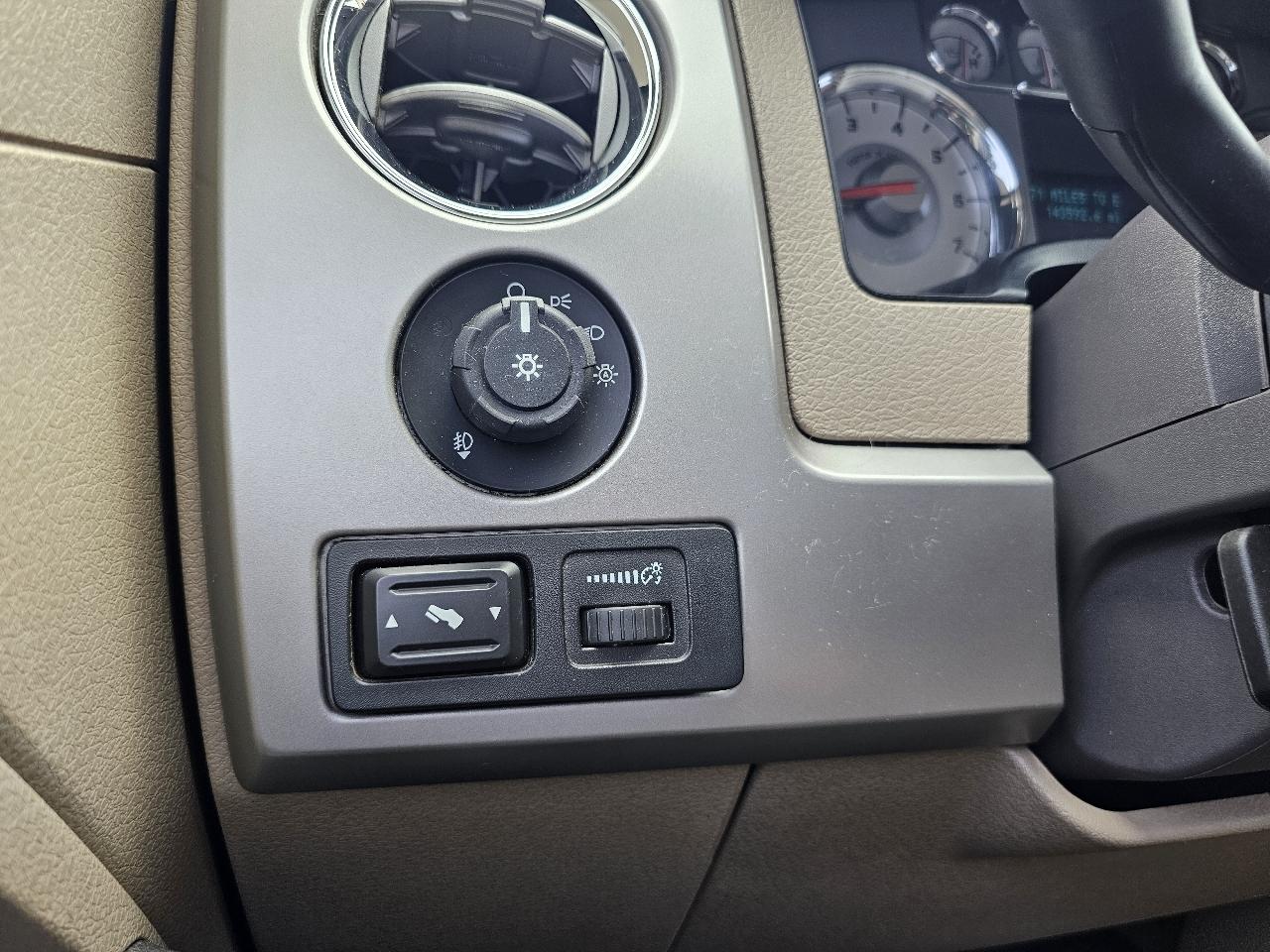 Ford F-150 Lariat SuperCrew 5.5-ft. Bed 4WD 2010