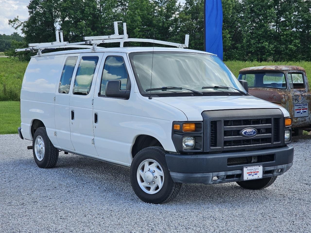 Ford Econoline E-150 2011
