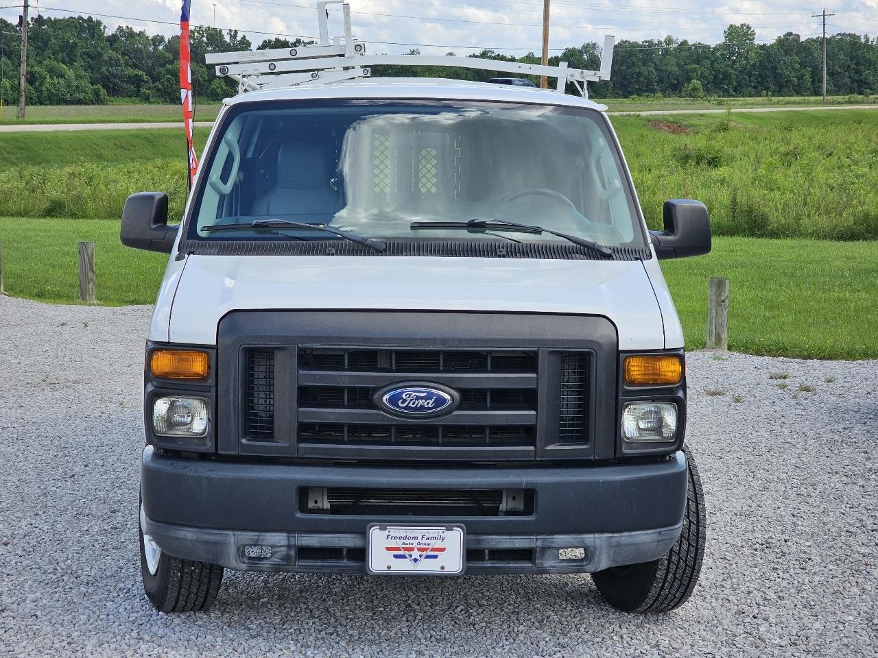 Ford Econoline E-150 2011