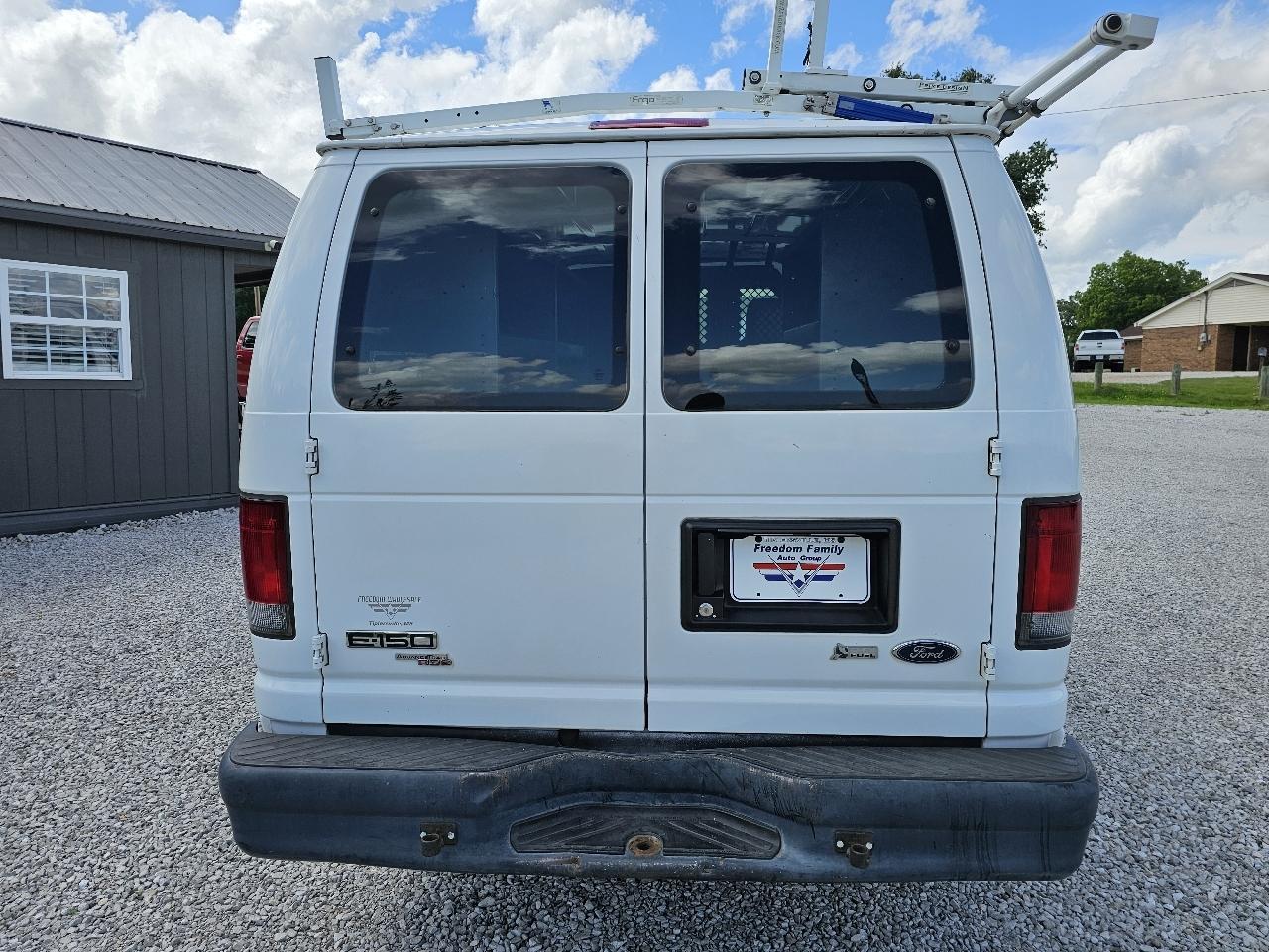 Ford Econoline E-150 2011