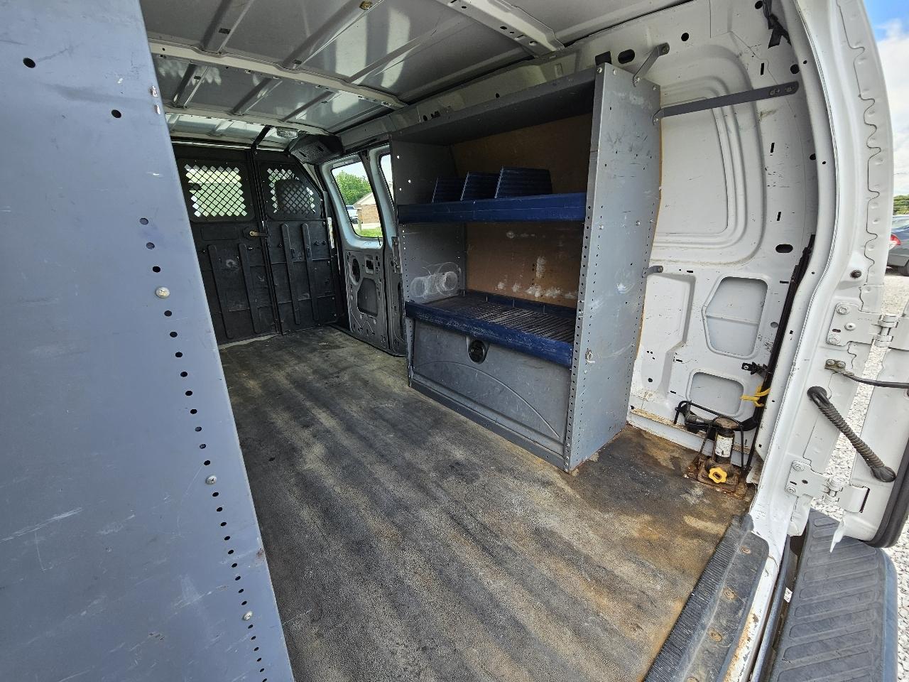 Ford Econoline E-150 2011