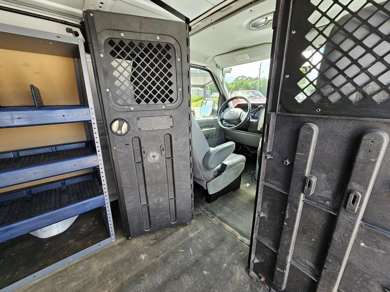 Ford Econoline E-150 2011