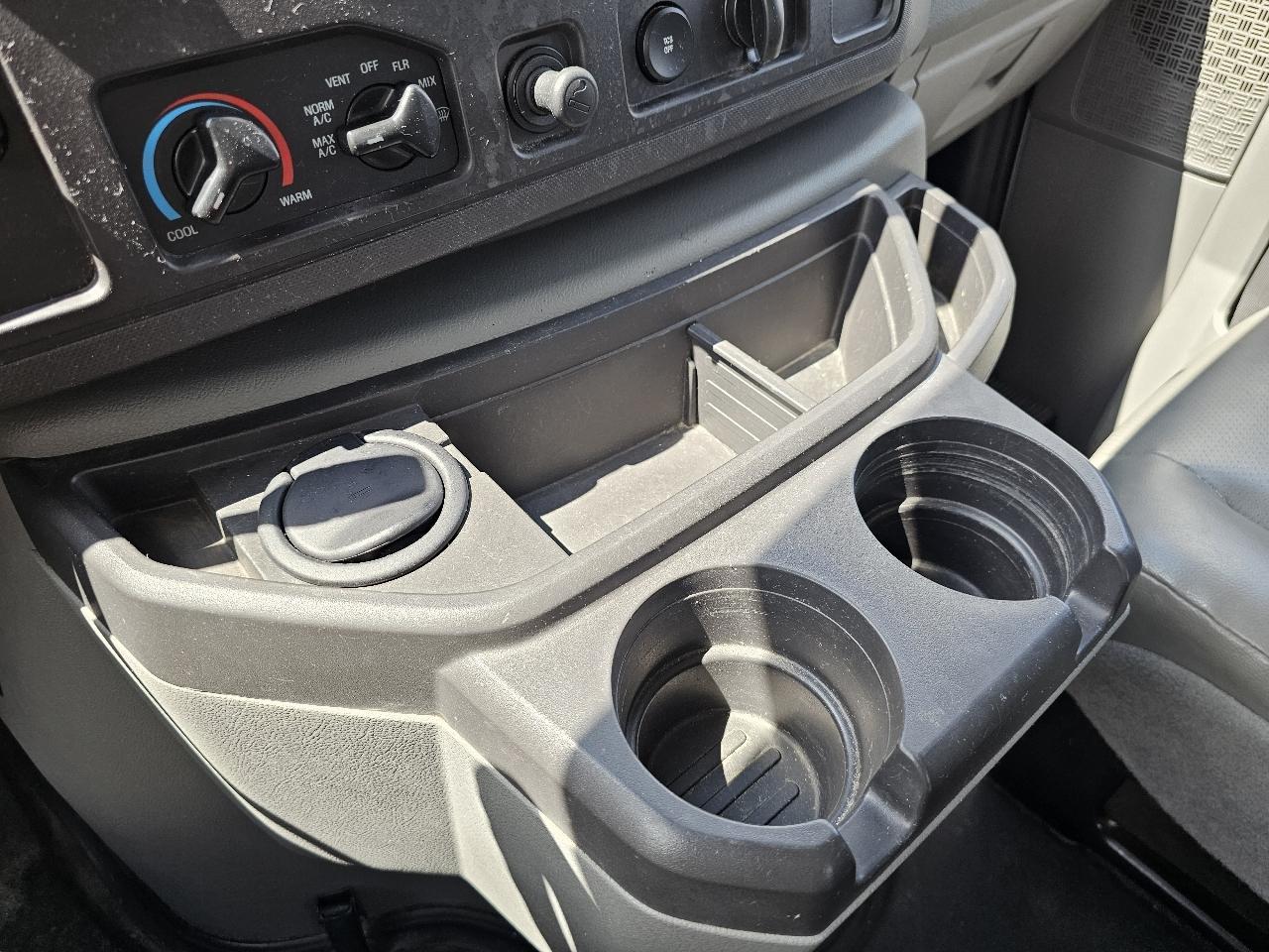 Ford Econoline E-150 2011