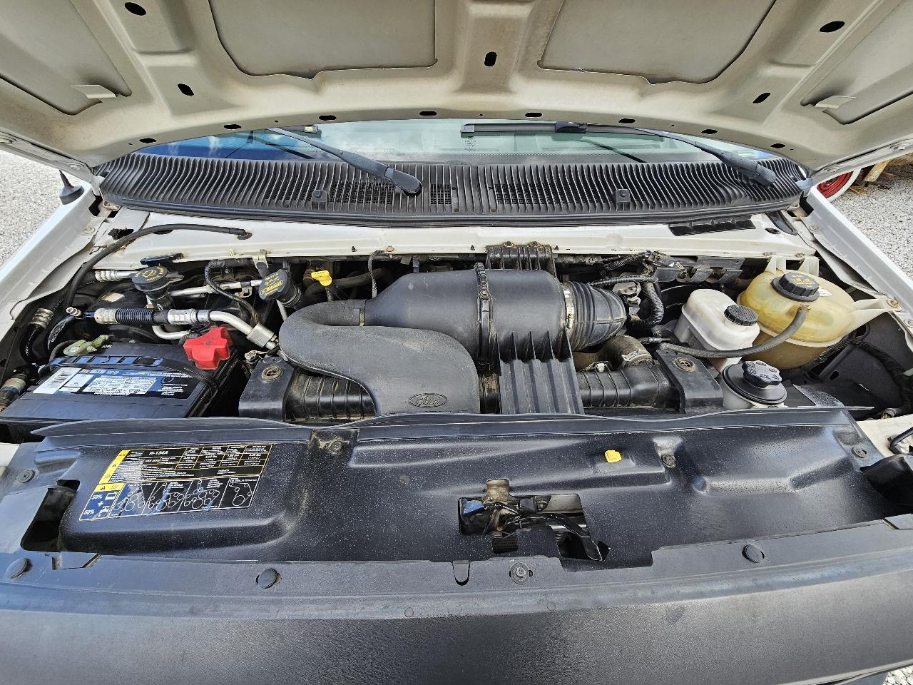 Ford Econoline E-150 2011