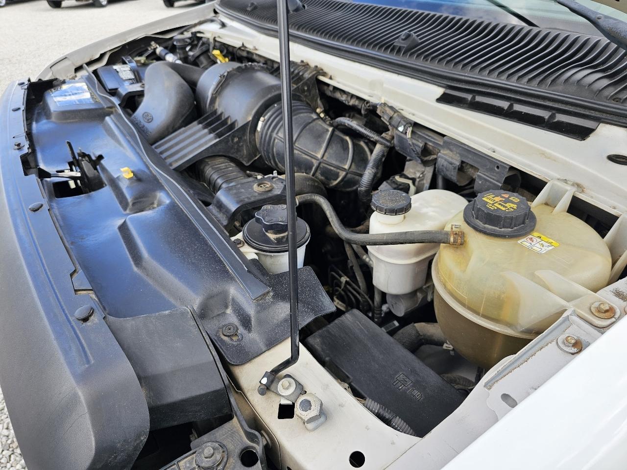 Ford Econoline E-150 2011
