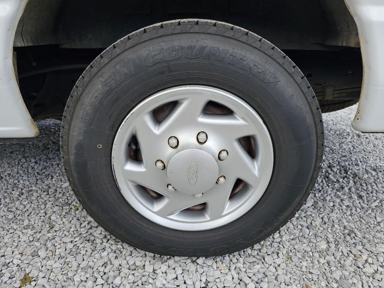 Ford Econoline E-150 2011