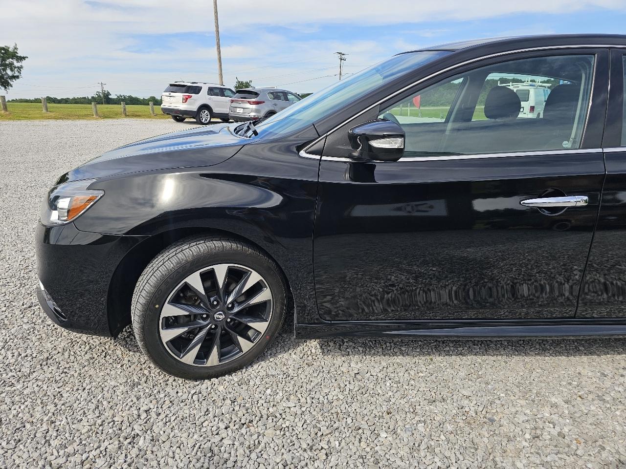 Nissan Sentra SR 4D Sedan 2019