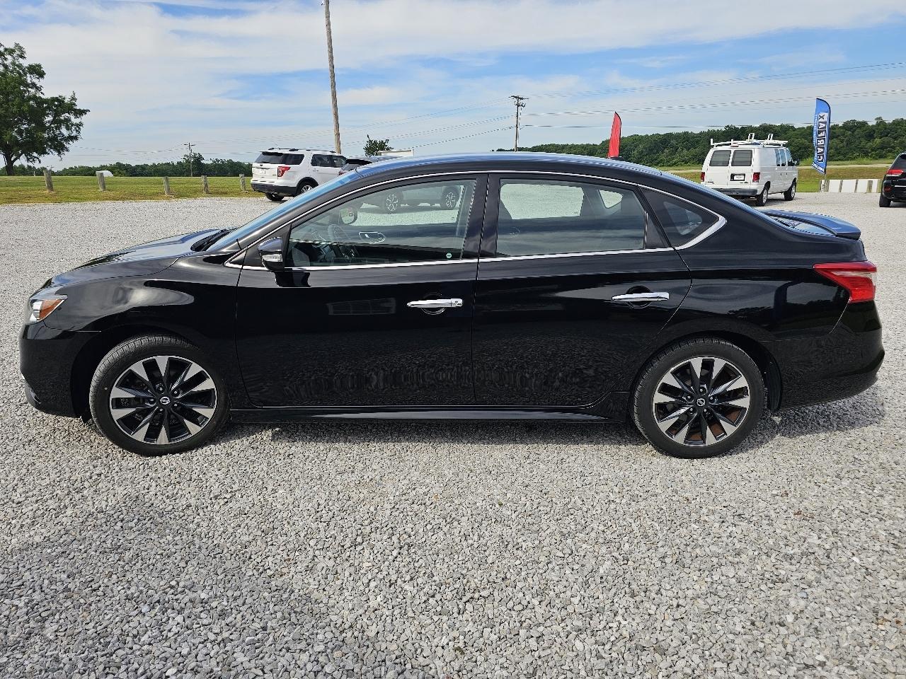 Nissan Sentra SR 4D Sedan 2019