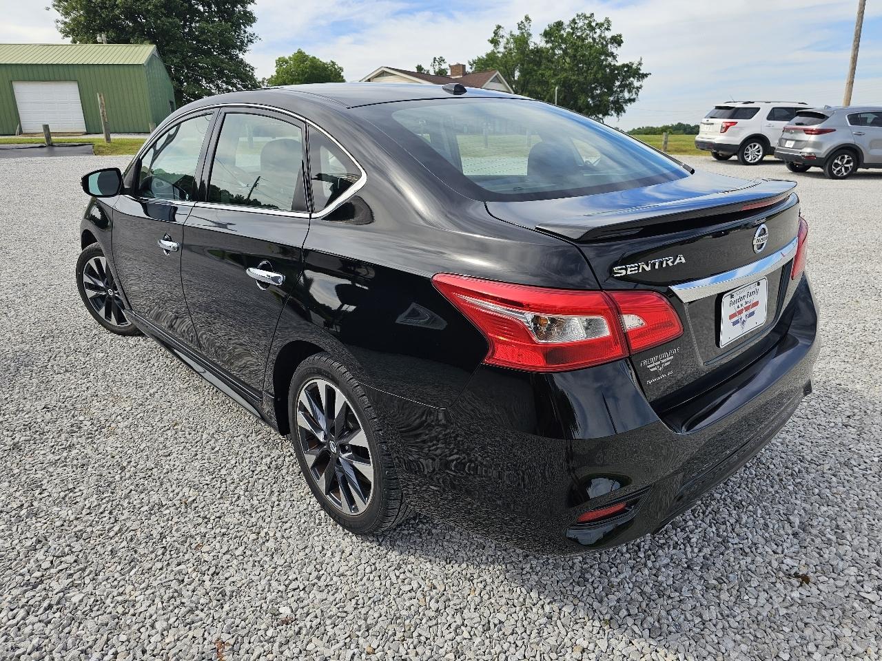 Nissan Sentra SR 4D Sedan 2019