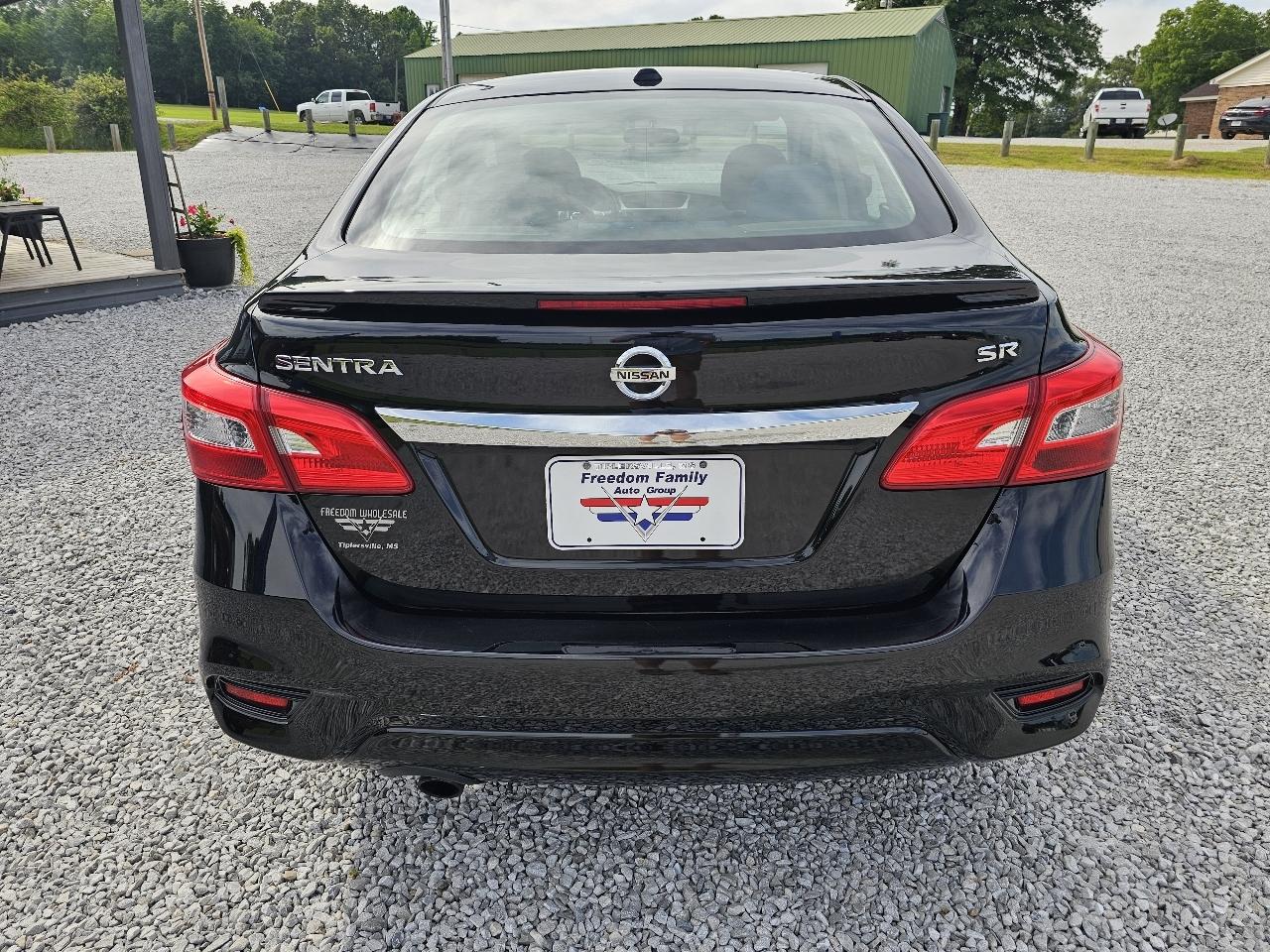 Nissan Sentra SR 4D Sedan 2019