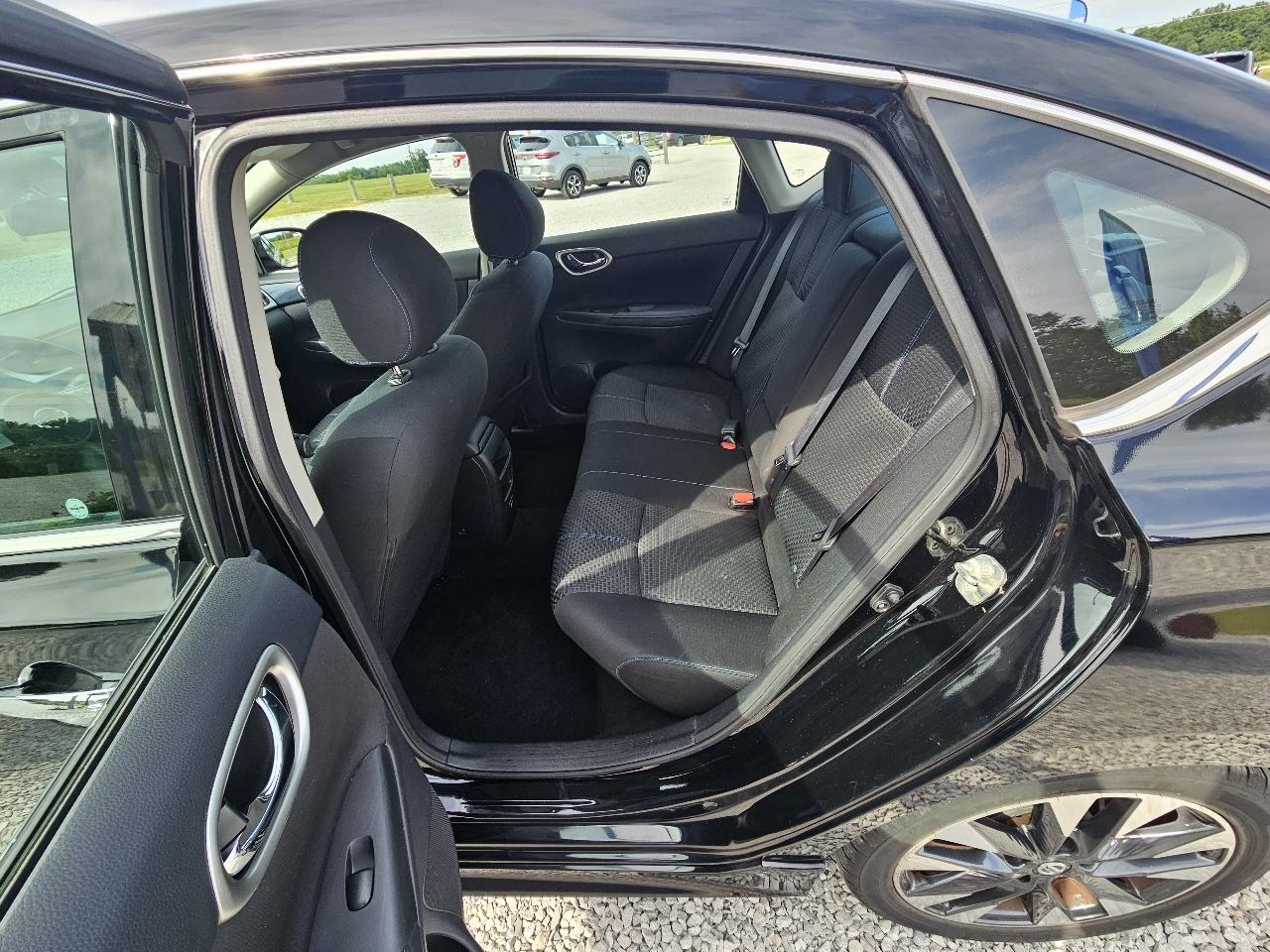 Nissan Sentra SR 4D Sedan 2019
