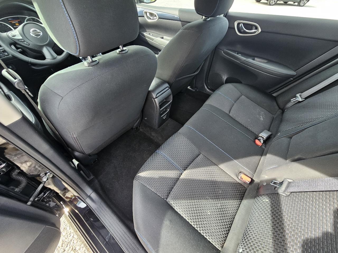 Nissan Sentra SR 4D Sedan 2019