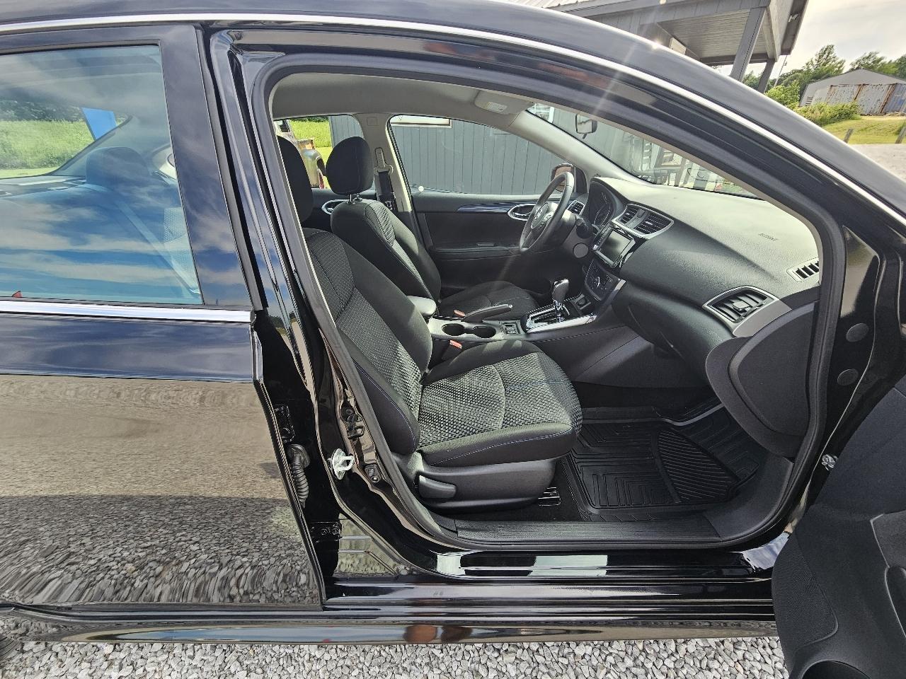Nissan Sentra SR 4D Sedan 2019