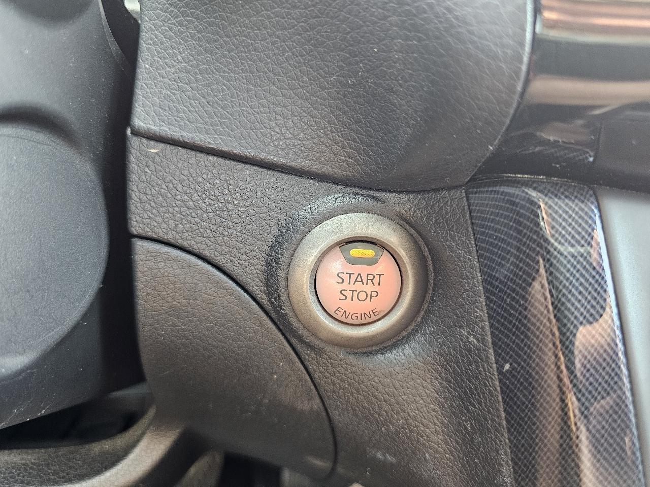Nissan Sentra SR 4D Sedan 2019